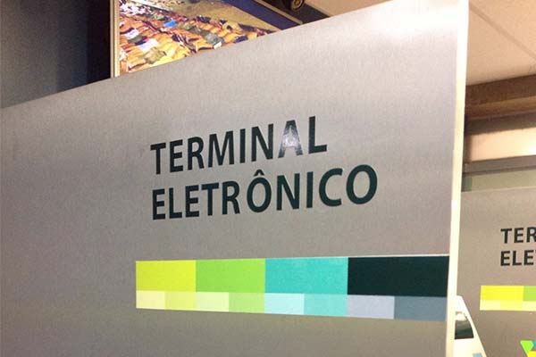 Letras e Adesivos
